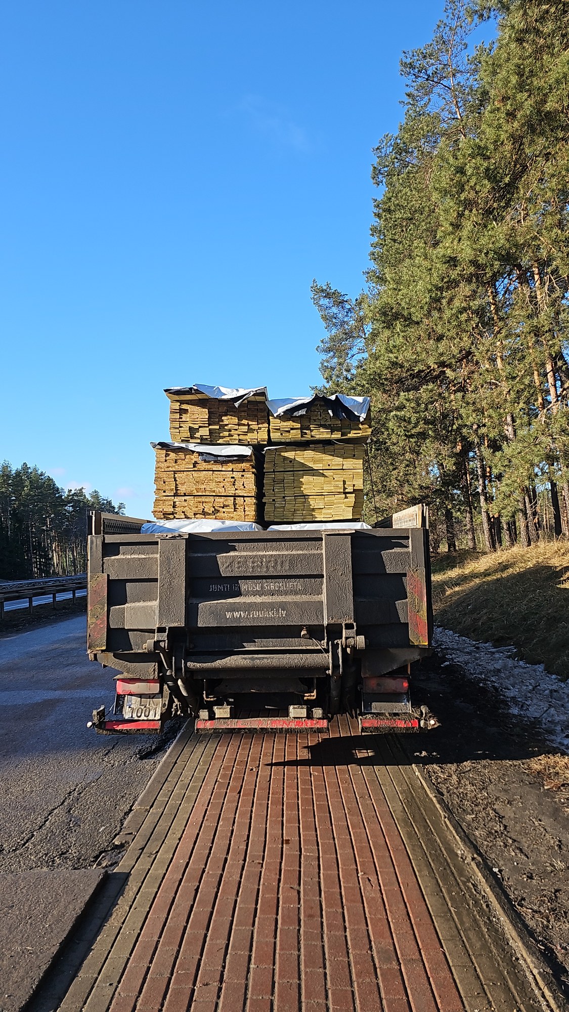 Kravu pārvadājumi